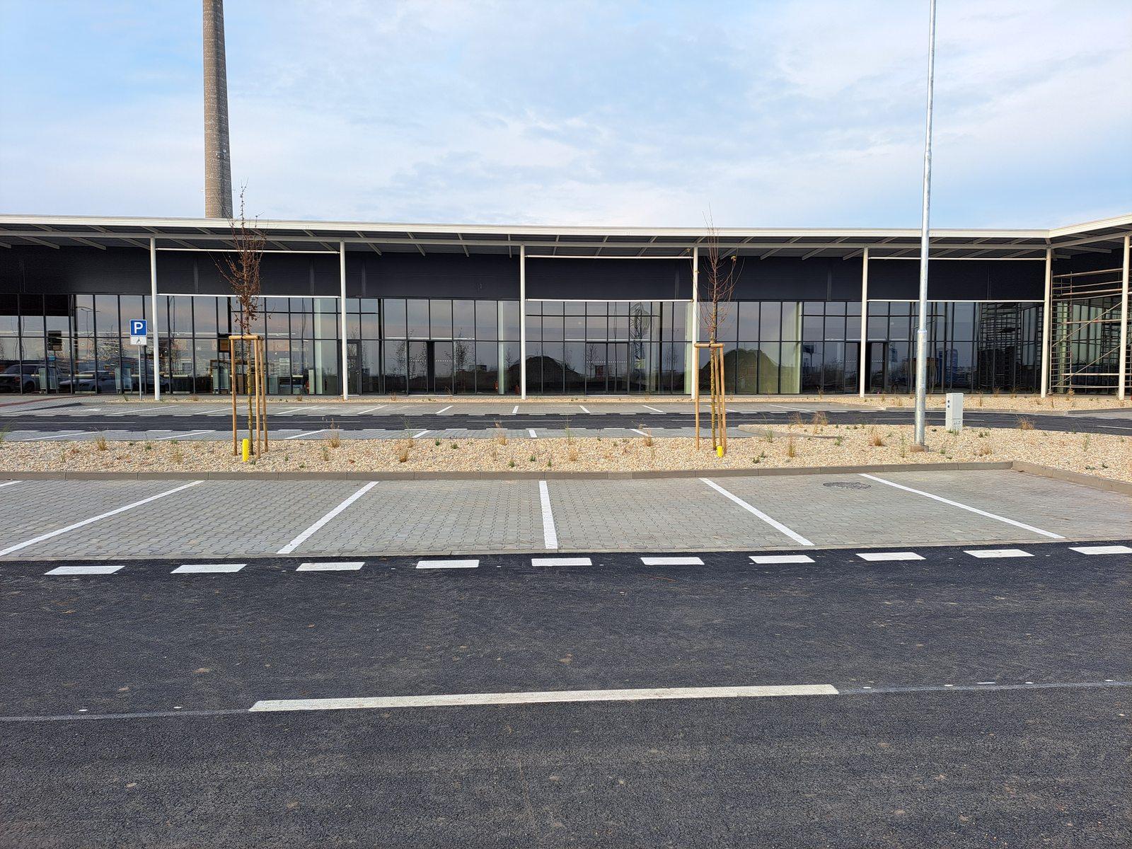 Projekt – Logisticko dodávateľské centrum Trnava Fáza II – Swietelsky-Slovakia spol. s r.o. – 06-09 2022 shot 1