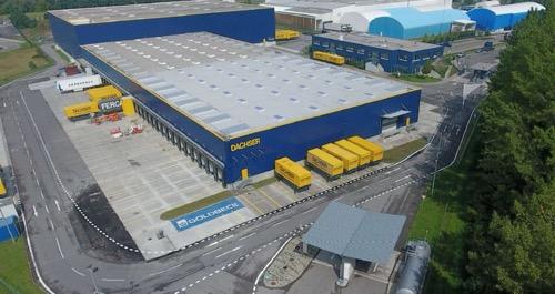 GOLDBECK – Dachser – Lozorno – montáž strešného tr.plechu a opláštenia obvodu budovy